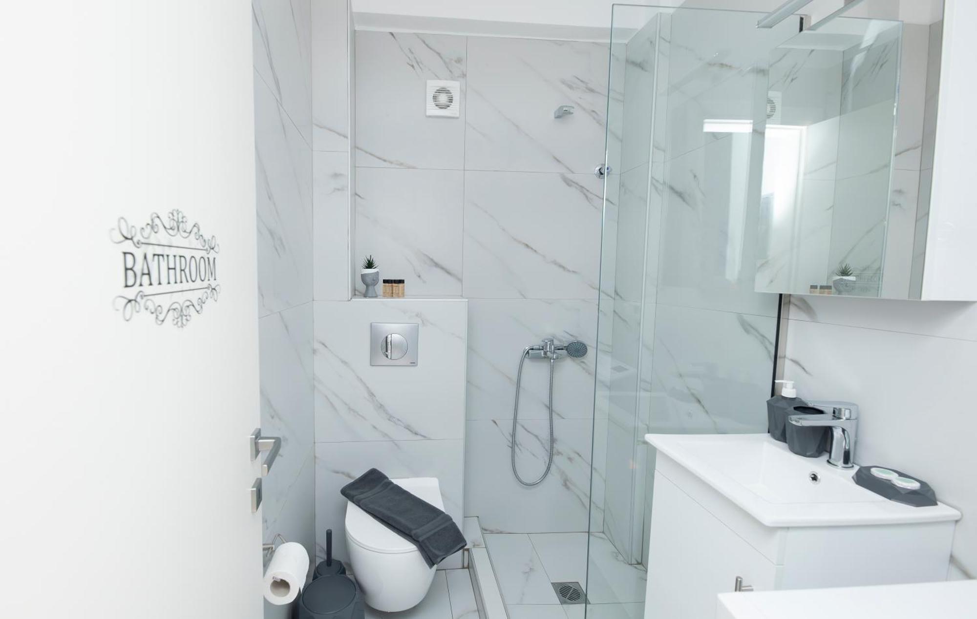 E&S Balaska Apartments カヴァラ エクステリア 写真